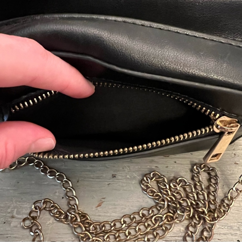 Olivia Miller Emoji Mini Black Faux Leather Crossbody Bag‎ Purse Good Condition - Picture 5 of 7